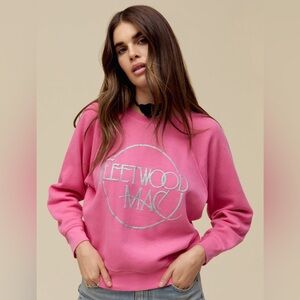 Daydreamer Fleetwood Mac Circle Logo Raglan Crew